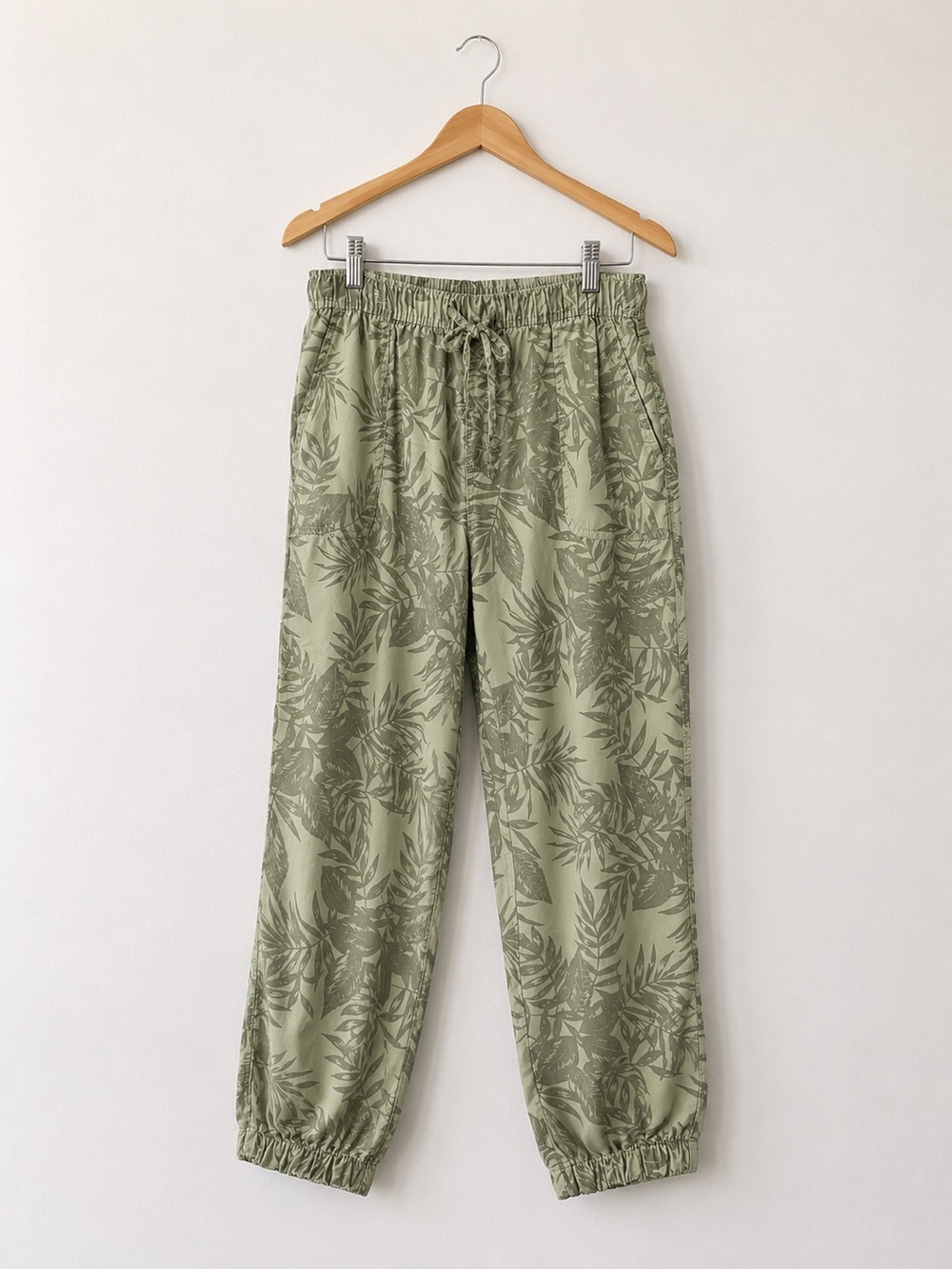 C&C California sage green palm lightweight jogger pants